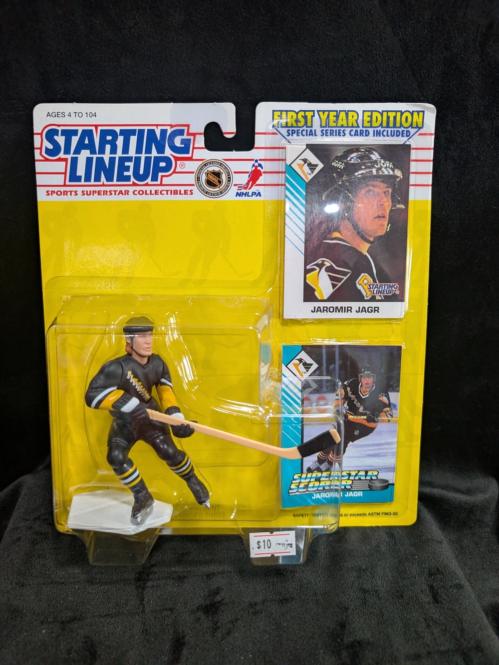 Jaromir Jagr Hockey Figure - Black & Yellow